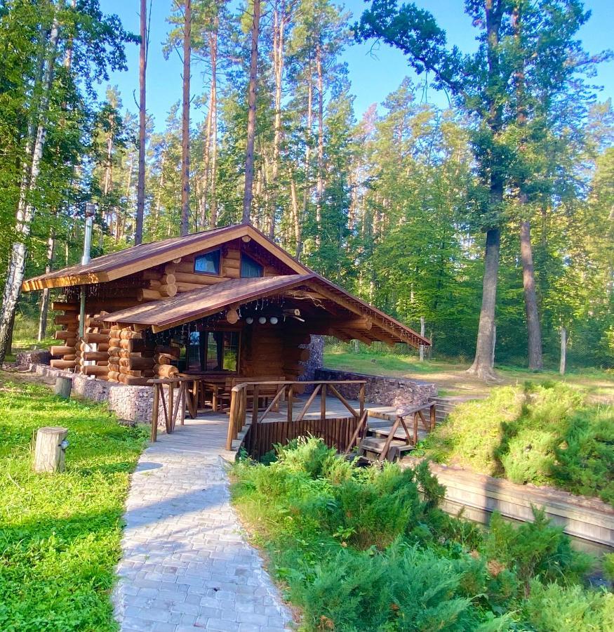 Resort Stariy Prud Pylypovychi Exteriör bild