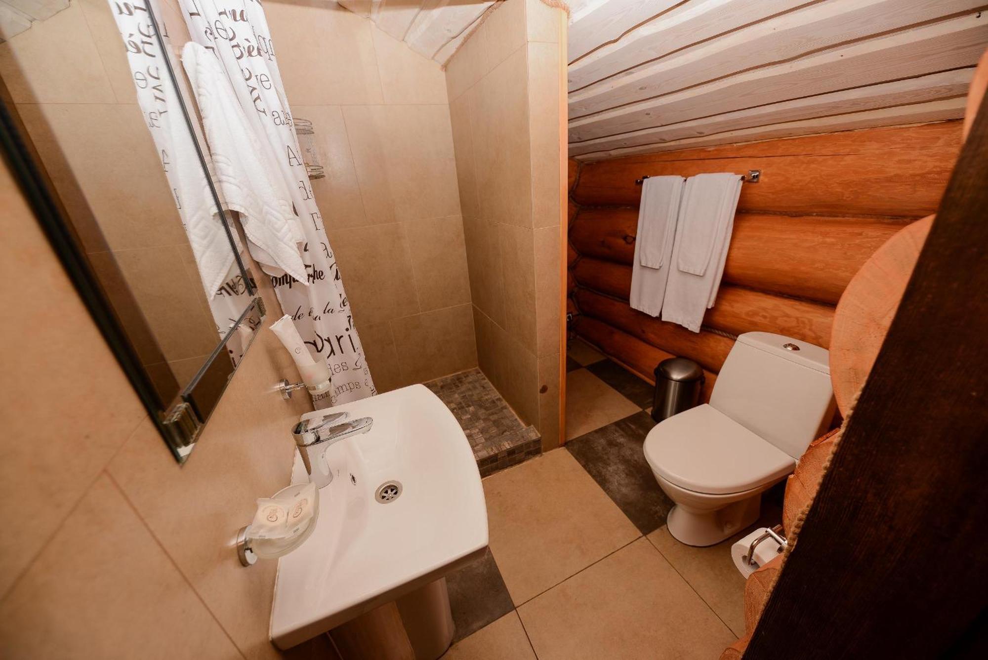 Resort Stariy Prud Pylypovychi Exteriör bild