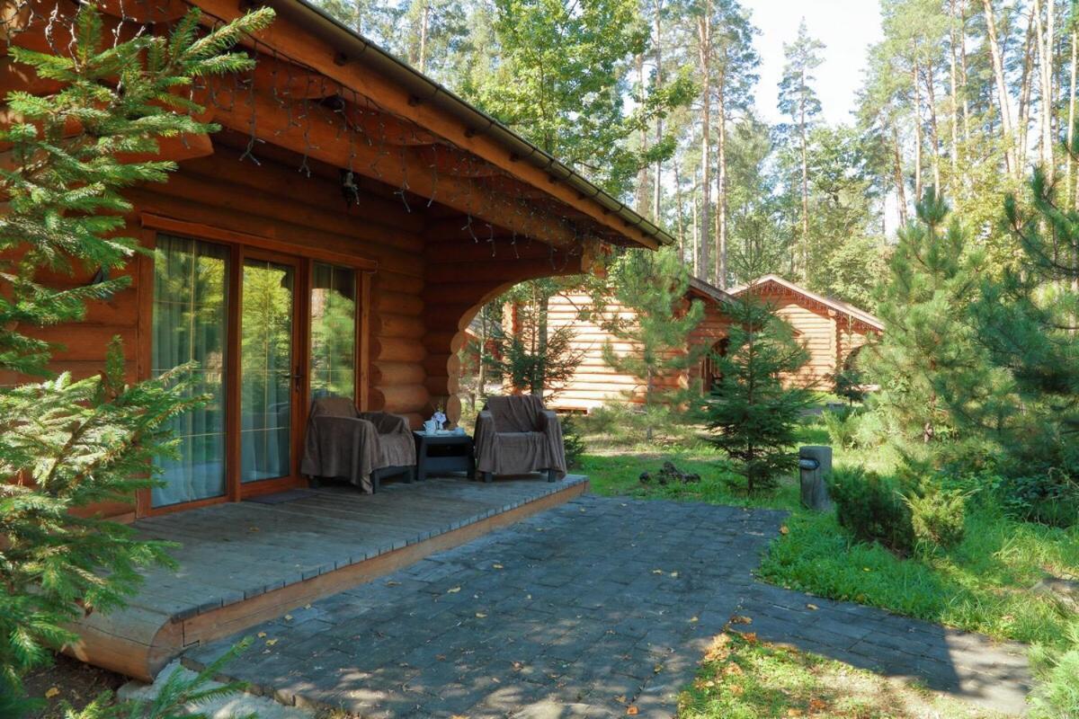 Resort Stariy Prud Pylypovychi Exteriör bild