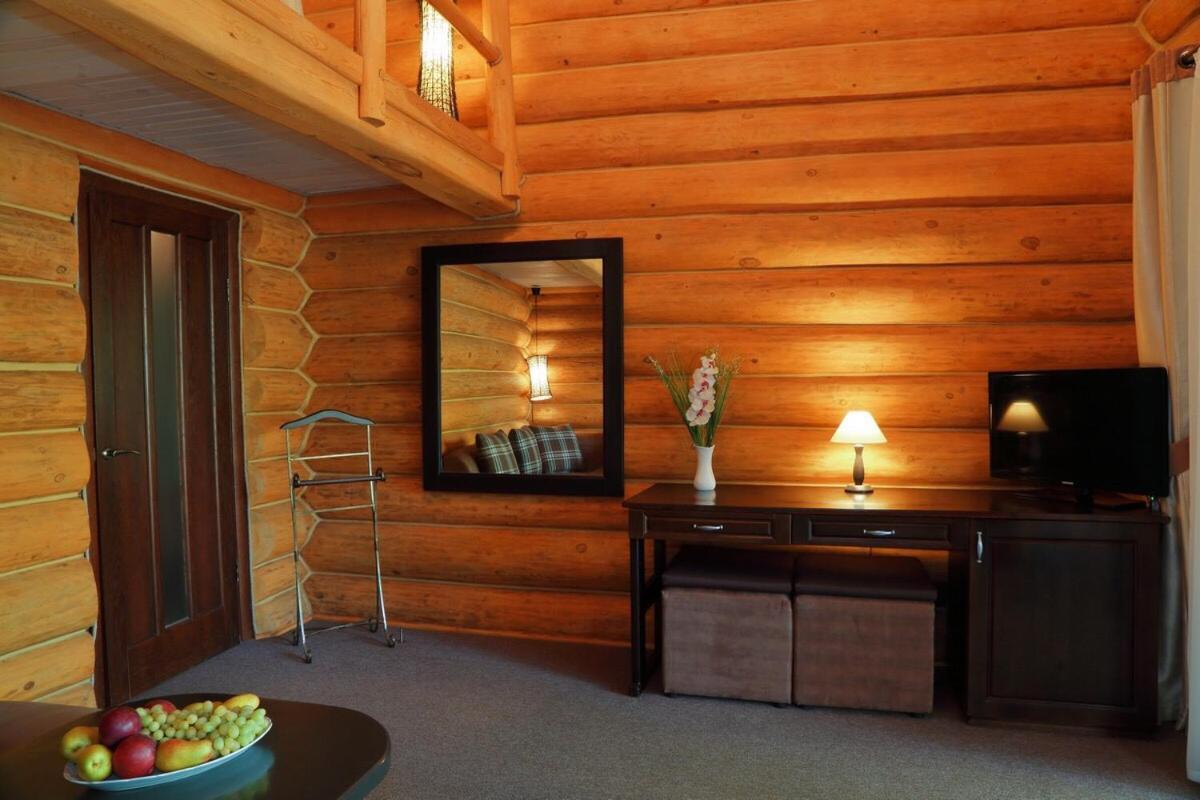 Resort Stariy Prud Pylypovychi Exteriör bild